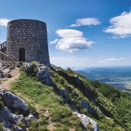 Blue & Мощеничка-Драга